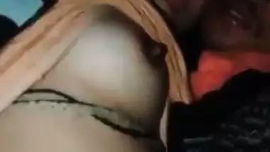 Desi Lover biting nipple Jio sex video