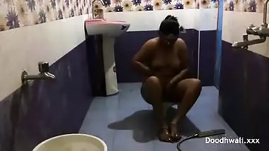 Indian Aunty And Indian Bhabhi In Big Boob Indian Slut Bhabhi In Shower Filmed By Her Husband