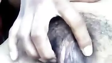 Cute Desi Girls Showing Her Boobs And Pussy