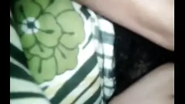 Indian house wife masturbate front of cam on demand