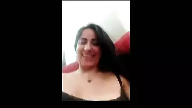 Pakistani MILF nipple show selfie