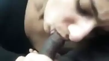 A nude Indian babe drinks her lover’s cum in the car