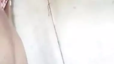 Desi Girl Giving kissing & blowjob to Lover