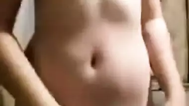 Desi webcam model with sexy body thinks every guy should see her XXX treasure