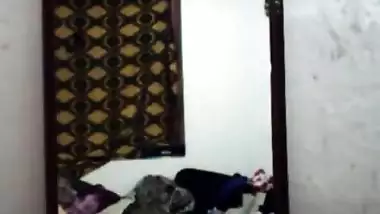 Desi girl pinku record her dress change after bath for BF