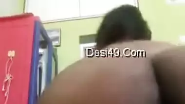 Indian babe takes red towel down to make fans see her XXX boobs