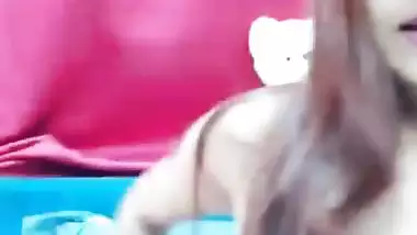 Big tits Indian cam girl paid topless chat recorded