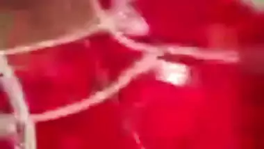 Slim married Tamil wife sharp boobs showing viral MMS