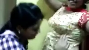 Indian college girls sexy dance