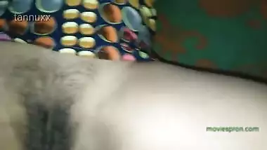 Cameraguy is horny and Desi girlfriend is ready for XXX activity