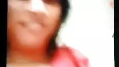 Girlfriend virgin boobs and pussy showing MMS