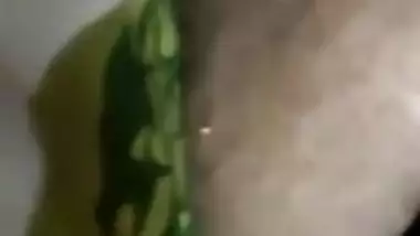 Big ass of amateur Desi XXX webcam model is shown to a horny male