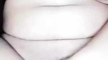 Hot girl opening shirt and sitting nude for fingering