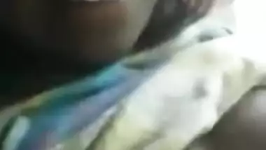 Whorish Indian wench is happy with nice boobs that wants to show them