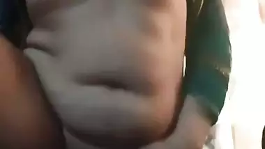 Mature desi lady naked with pussy spreading