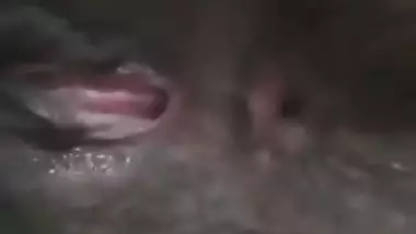 Indian nude girl shows her hairy wet pussy