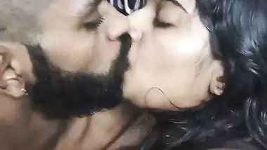Mallu girl kissing her lover and big boobs showing