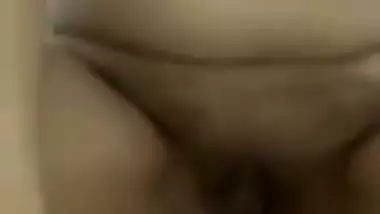 Chubby Bhabhi excites Desi viewers with her naked XXX homemade show
