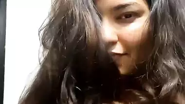 Seductive Indian girl topless big boobs showing selfie