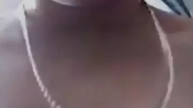 Today Exclusive- Cute Desi Girl Showing Her Pussy