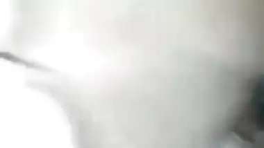 Desi XXX chick showing her boobs and shaved pussy on selfie cam