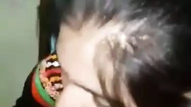 Beautiful Married Indian girl sucking penis video
