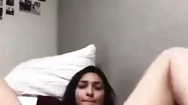 Desi nude Mumbai girl fucks her asshole with a makeup brush