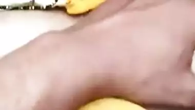 Mature Indian XXX aunty gets her hairy pussy fucked by her young neighbour MMS