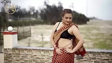 Dolon with her Red Color Georgette Saree – Fashion Ullas