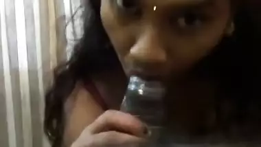 South Indian fame telugu aunty give blowjob handjob
