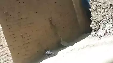 Pakistani dehati outdoor sex