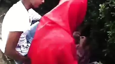 Couple Romance In Park - Movies. video3porn3