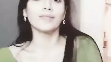 In Search of Hot Indian Babes[via...