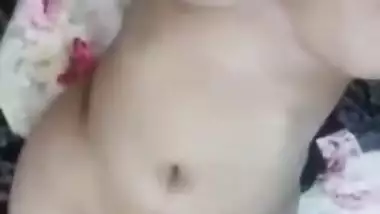 Big-boobed Desi XXX wife showing her naked body and wet pussy