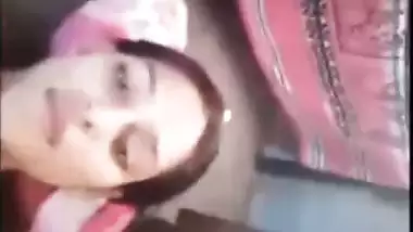 Pretty Desi college girl exposes her tits and shaved cunt on XXX cam