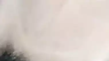 Village Desi XXX girl fucking outdoors on camera MMS