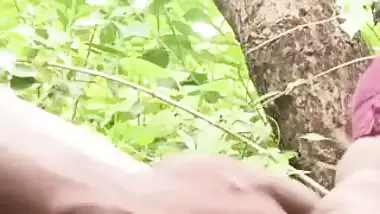 Village lady experiencing desi outdoor sex in the jungle