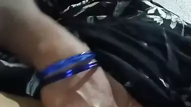 Busty aunty fingering viral xxx pussy showing