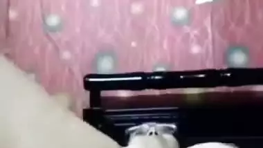 Viral tanker Bengali MILF fingering on video call