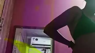 Sister after bath nude wet body showing before dressing