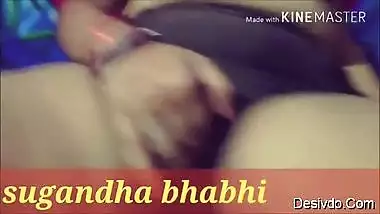 Hot horny indian mature aunty sougandha self playing her nude body n sucking cock