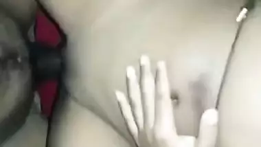 Desi girl's pussy becomes wet and wants man's XXX tool in MMS clip