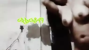 Lovers of porn are invited to enjoy the solo video of the Desi girl