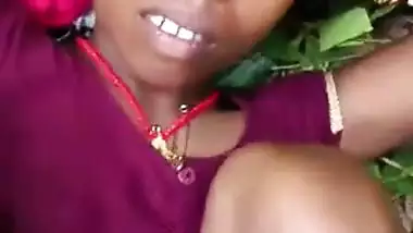 Bhabhi fucking in forest viral village sex video