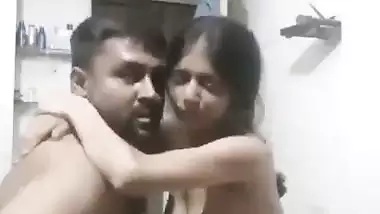 Naked man fucks a tiny lady’s wet pussy in xxx video