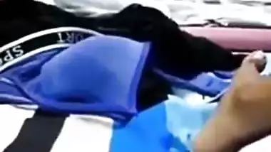 XXX Desi girl's twat isn't shaved in homemade MMS video show on camera