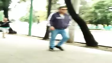 Gorda Culona en licra - se le marca la pucha