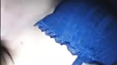 Man exploits Desi girl for XXX fun in this homemade close-up video