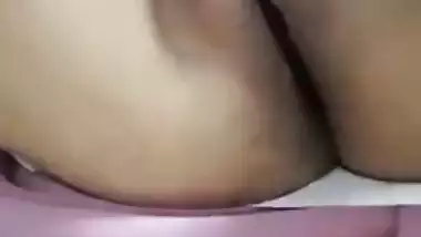 Woman in pink dress knows how to make the Desi hubby super-horny