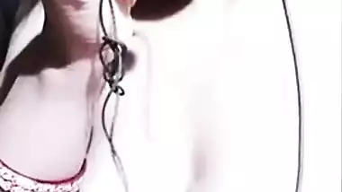 Naughty XXX girl exposes fat pussy in live show for Desi viewers